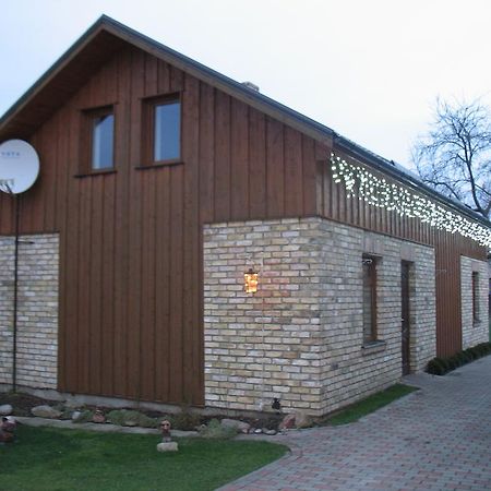 Pulkvedis Guest House Ventspils Exterior photo
